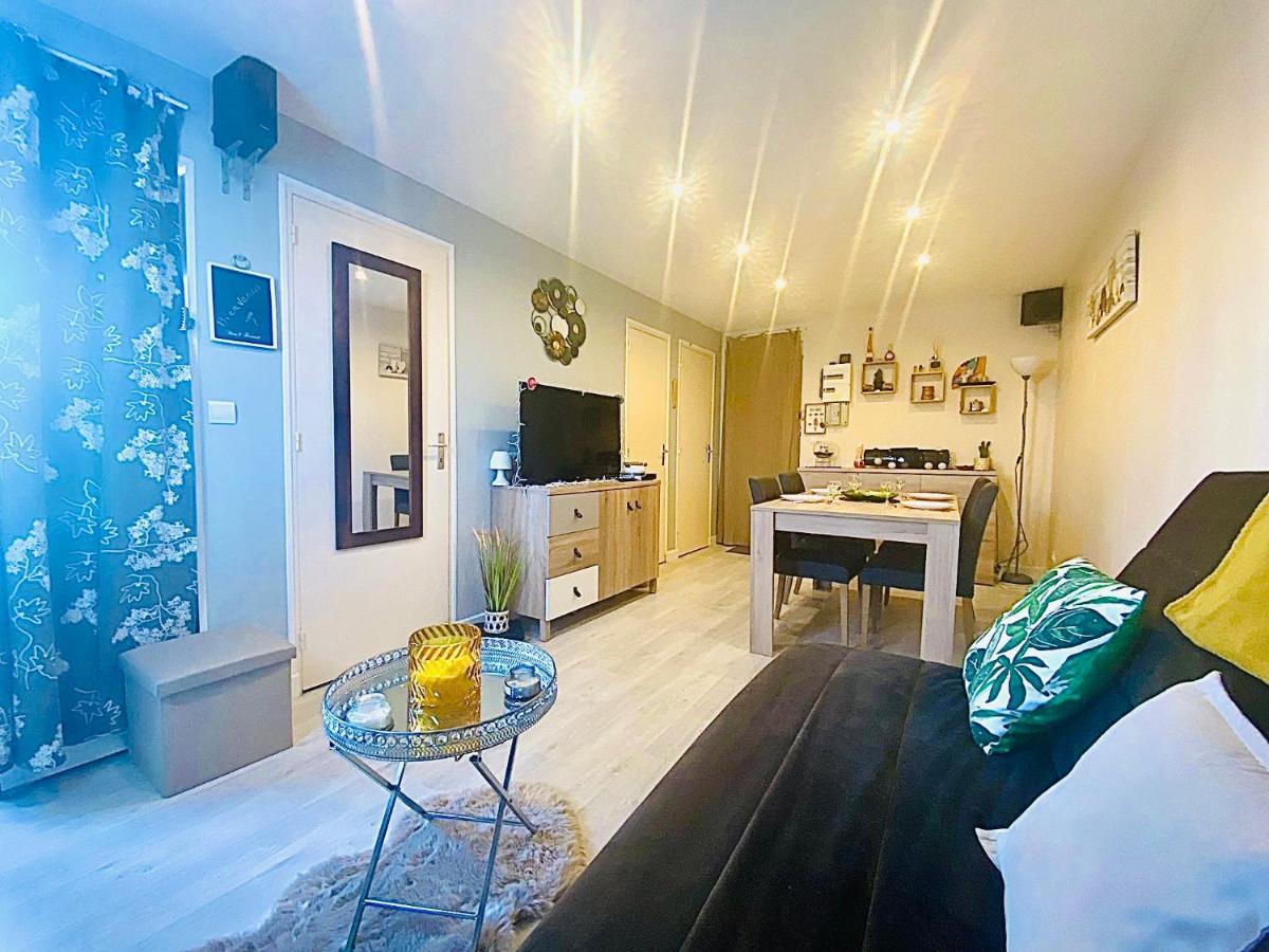 Appartement Proche Mer Avec Piscine Et Parking Fleury  Exteriér fotografie